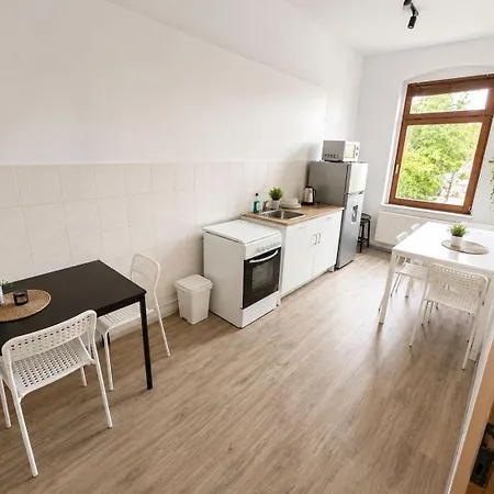 Modern 3br In For 10 Guests Daire Chemnitz